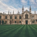 Faculty and Teaching Styles: A Comprehensive Look at Oxford and Cambridge Universities